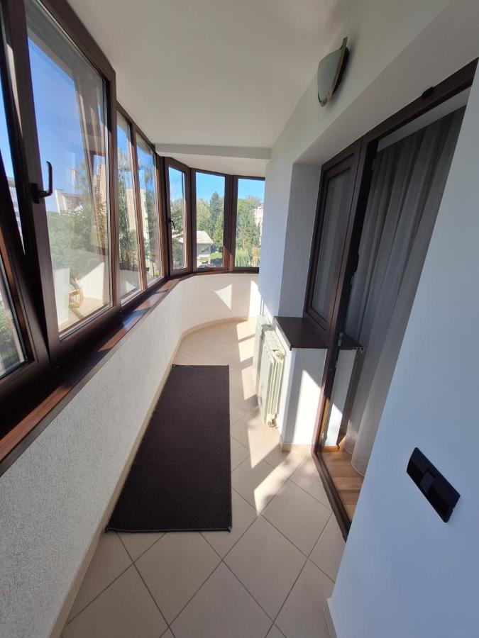 Urban George Enescu 4 Beedroom Apartment Σουκεάβα Εξωτερικό φωτογραφία