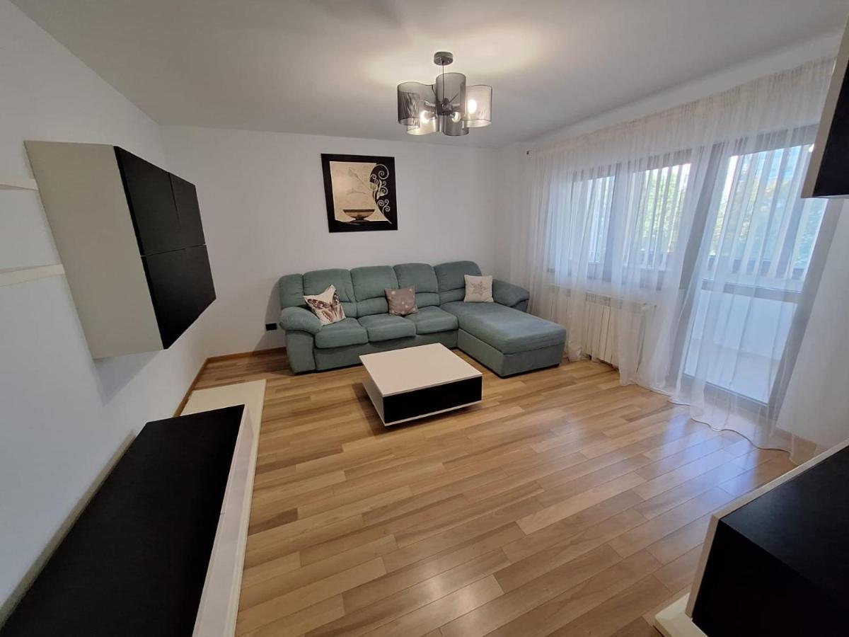 Urban George Enescu 4 Beedroom Apartment Σουκεάβα Εξωτερικό φωτογραφία