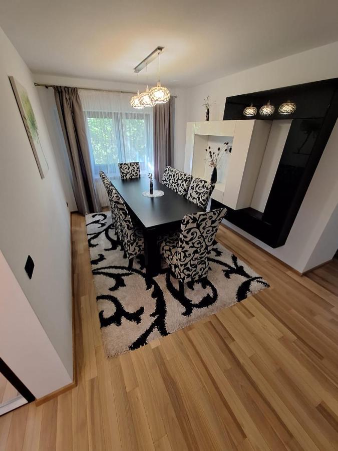 Urban George Enescu 4 Beedroom Apartment Σουκεάβα Εξωτερικό φωτογραφία