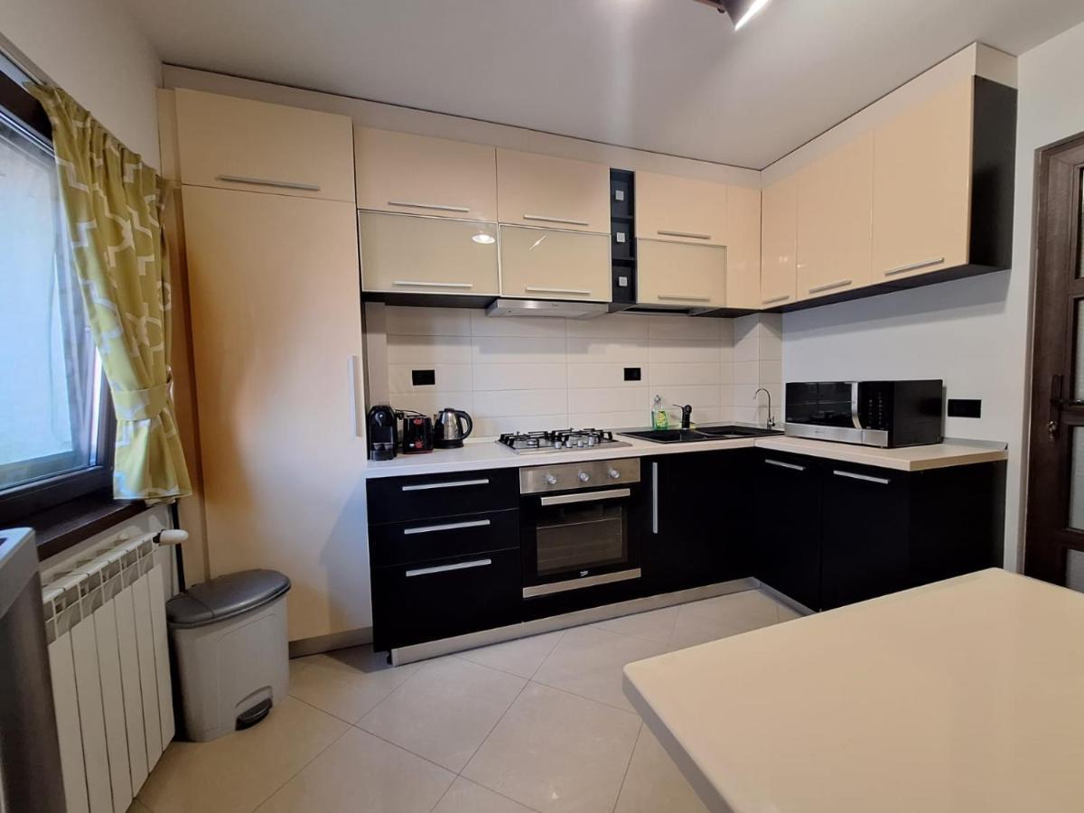 Urban George Enescu 4 Beedroom Apartment Σουκεάβα Εξωτερικό φωτογραφία