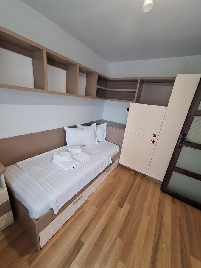 Urban George Enescu 4 Beedroom Apartment Σουκεάβα Εξωτερικό φωτογραφία